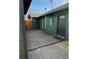 436 E 7th St, Coquille, OR 97423 - Photo 9