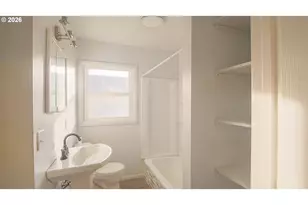 436 E 7th St, Coquille, OR 97423 - Photo 29