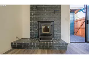 436 E 7th St, Coquille, OR 97423 - Photo 19