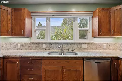 1725 24th St, Salem, OR 97301 - Photo 13