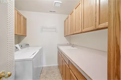 2195 W 28th Ave, Eugene, OR 97405 - Photo 37