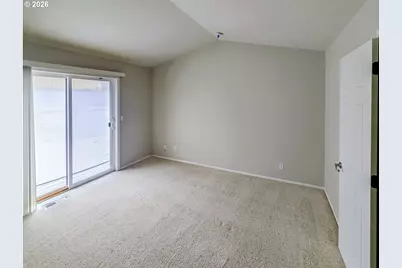 2409 SE Chinaberry Ave, Roseburg, OR 97470 - Photo 15