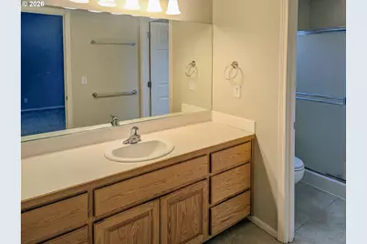 2409 SE Chinaberry Ave, Roseburg, OR 97470 - Photo 17