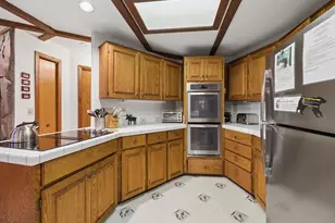 68080 E Maple St, Welches, OR 97067 - Photo 13