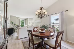 22073 NE Shaver Ct, Fairview, OR 97024 - Photo 9