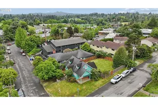 1235 SW Cheltenham St, Portland, OR 97239 - Photo 31