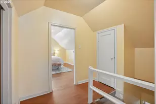 1235 SW Cheltenham St, Portland, OR 97239 - Photo 23
