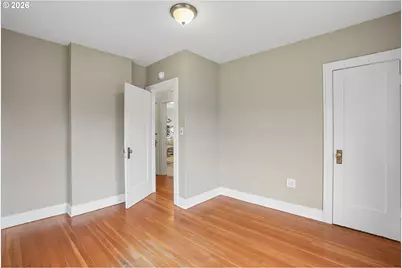 1235 SW Cheltenham St, Portland, OR 97239 - Photo 15