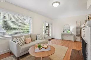 1235 SW Cheltenham St, Portland, OR 97239 - Photo 7