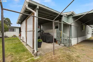 550 S State St, Sutherlin, OR 97479 - Photo 37