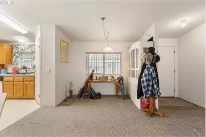 550 S State St #15, Sutherlin, OR 97479 - Photo 11