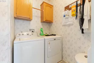 550 S State St, Sutherlin, OR 97479 - Photo 29