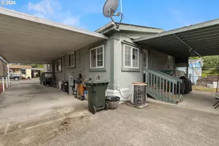 550 S State St, Sutherlin, OR 97479 - Photo 33