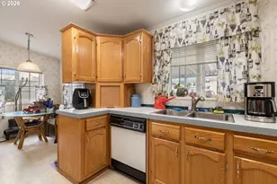 550 S State St, Sutherlin, OR 97479 - Photo 13