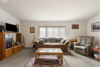 550 S State St #15, Sutherlin, OR 97479 - Photo 9