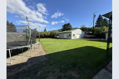 795 W Old Melrose Rd, Roseburg, OR 97471 - Photo 33