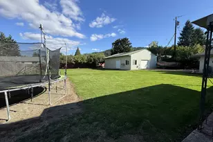 795 W Old Melrose Rd, Roseburg, OR 97471 - Photo 33