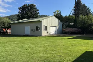 795 W Old Melrose Rd, Roseburg, OR 97471 - Photo 43