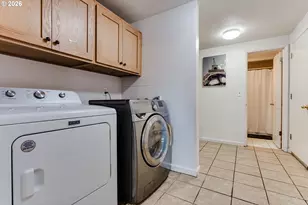 1141 W 24th Ave, Eugene, OR 97405 - Photo 9