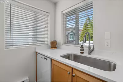 15040 SW Mallard Dr #203, Beaverton, OR 97007 - Photo 17