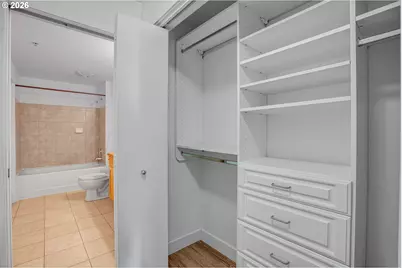 1620 NE Broadway St #432, Portland, OR 97232 - Photo 21
