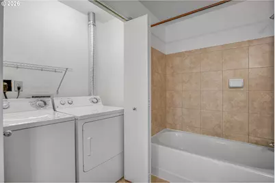 1620 NE Broadway St #432, Portland, OR 97232 - Photo 23