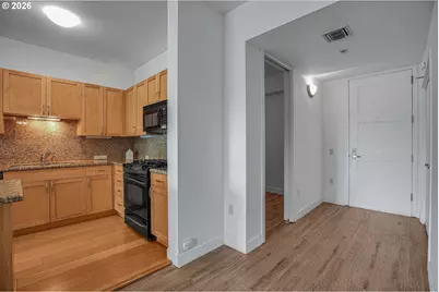 1620 NE Broadway St #432, Portland, OR 97232 - Photo 7