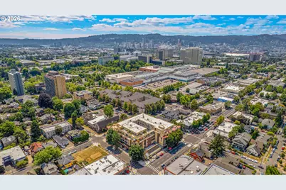 1620 NE Broadway St #432, Portland, OR 97232 - Photo 33