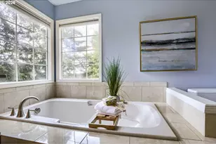 13876 Provincial Hill Dr, Lake Oswego, OR 97035 - Photo 17
