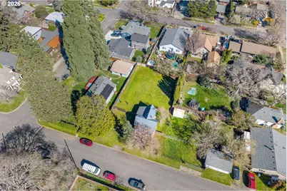 1011 5th St, Hood River, OR 97031 - Photo 5
