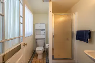 1576 Union Ave, North Bend, OR 97459 - Photo 27