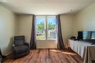1576 Union Ave, North Bend, OR 97459 - Photo 11