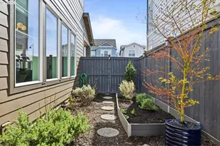 6837 SE Provence St, Hillsboro, OR 97123 - Photo 33