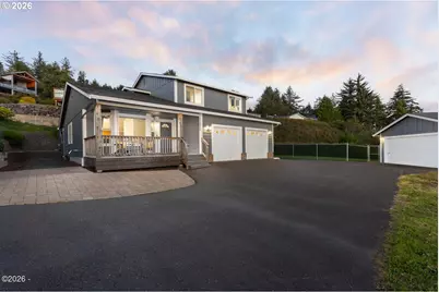 821 SE Vista Dr, Newport, OR 97365 - Photo 1