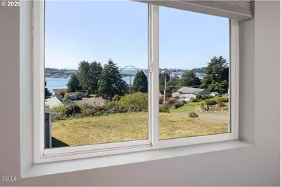 821 SE Vista Dr, Newport, OR 97365 - Photo 25