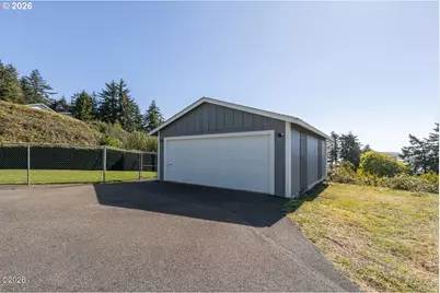 821 SE Vista Dr, Newport, OR 97365 - Photo 37
