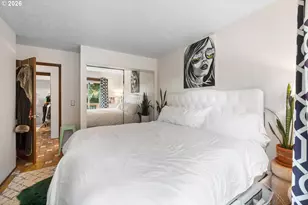 839 SW Broadway Dr, Portland, OR 97201 - Photo 11