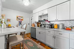 839 SW Broadway Dr, Portland, OR 97201 - Photo 15