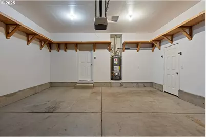 135 Othello Ave, Roseburg, OR 97471 - Photo 37