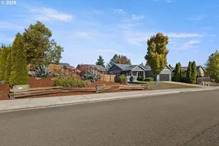 135 Othello Ave, Roseburg, OR 97471 - Photo 39