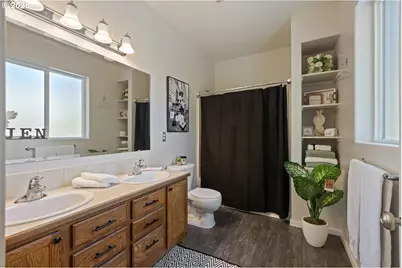 135 Othello Ave, Roseburg, OR 97471 - Photo 27