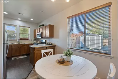 135 Othello Ave, Roseburg, OR 97471 - Photo 11