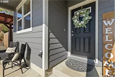 135 Othello Ave, Roseburg, OR 97471 - Photo 5