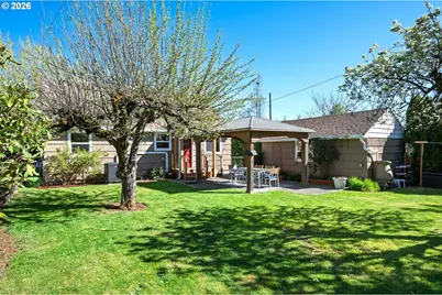 8922 SE Market St, Portland, OR 97216 - Photo 27