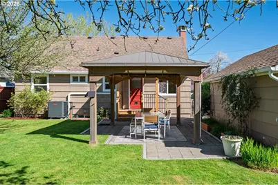 8922 SE Market St, Portland, OR 97216 - Photo 27