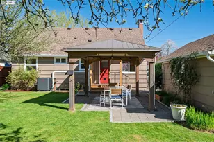 8922 SE Market St, Portland, OR 97216 - Photo 27