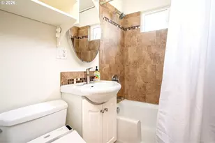 8922 SE Market St, Portland, OR 97216 - Photo 15