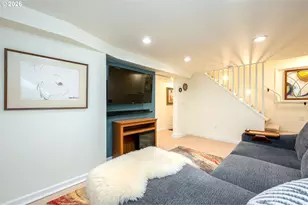 8922 SE Market St, Portland, OR 97216 - Photo 19