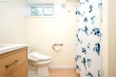 8922 SE Market St, Portland, OR 97216 - Photo 19