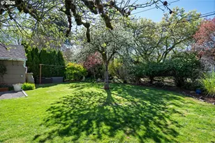 8922 SE Market St, Portland, OR 97216 - Photo 29